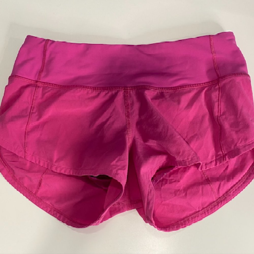 Lululemon Sonic Pink Speed Up's 2.5 inch SEEM (shorts)